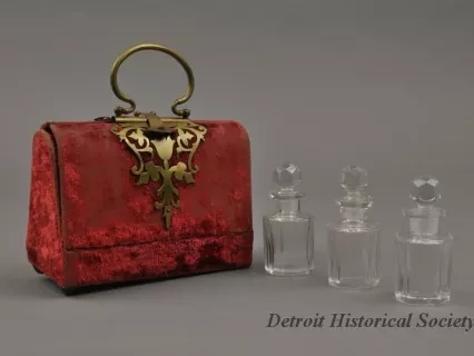Case, Toilet Bottle