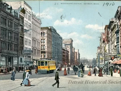 Postcard - Woodward Avenue, Detroit, Mich.