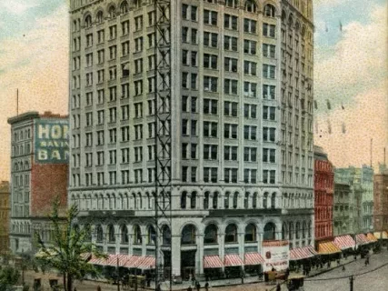 Postcard - Majestic Building, Detroit.