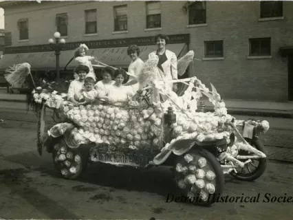 Postcard - Parade Float
