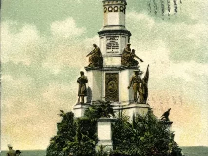 Postcard - Soldiers Monument, Detroit, Mich.