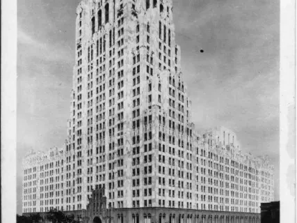 Postcard - Fisher Building Detroit, Mich.