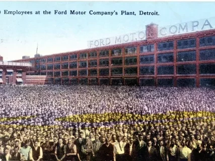 Postcard - 12,000 Employees at the Ford Motor Company's Plant, Detroit. - 12,000 Employees at the Ford Motor Company's Plant