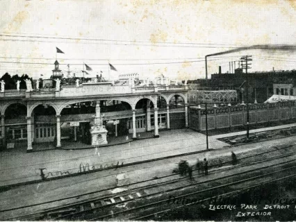 Postcard - Electric Park, Detroit, Mich. Exterior