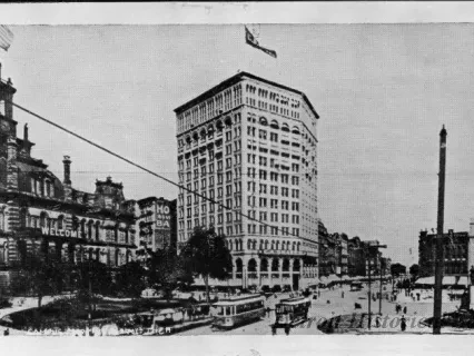 Postcard - Campus Martius, Detroit, Mich.