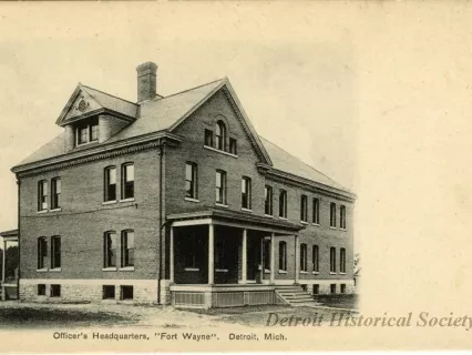 Postcard - Officer's Headquarters, "Fort Wayne". Detroit, Mich.
