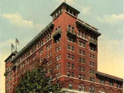 Postcard - Y.M.C.A. Building, Detroit, Mich. - Y.M.C.A., Detroit, Mich.