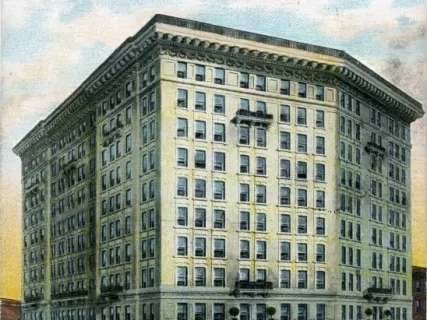 Postcard - Hotel Pontchartrain, Detroit, Mich.
