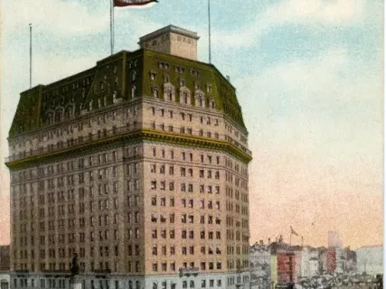 Postcard - Woodward Ave., showing Soldiers' and Sailors' Monument and Pontchartrain Hotel, Detroit, Mich.