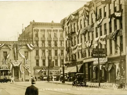 Postcard - Hotel Norton, Detroit, Mich - Hotel Norton, Detroit, Mich.