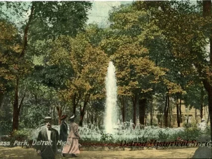 Postcard - Cass Park, Detroit, Mich