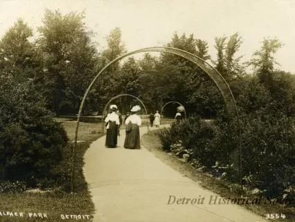 Postcard - Palmer Park, Detroit
