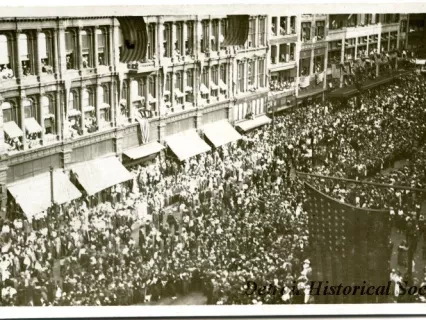 Postcard - Parade