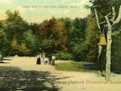 Postcard - Liberty Bell, Palmer Park, Detroit, Mich.