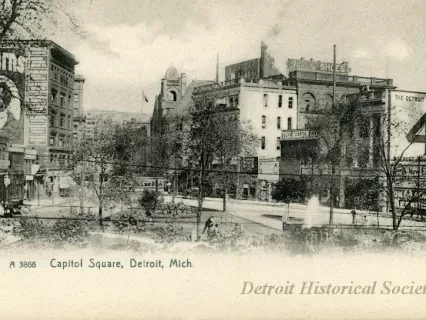 Postcard - Capitol Square, Detroit, Mich.