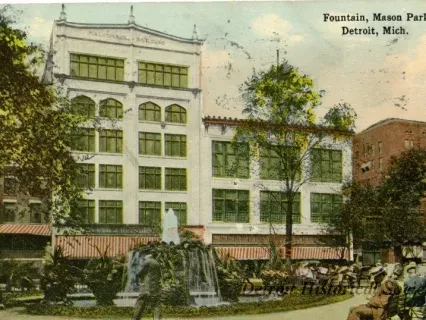 Postcard - Fountain, Mason Park, Detroit, Mich.