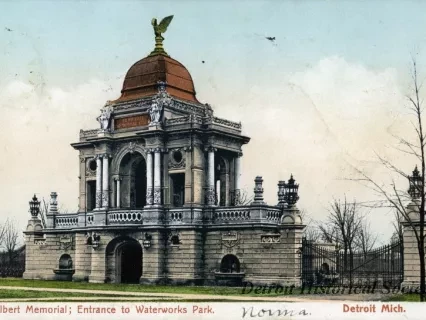 Postcard - Hulbert Memorial; Entrance to Waterworks Park, Detroit, Mich.