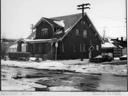 Print, Photographic - Resident Home, 5300 MacDougall & Kirby East