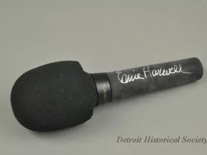 Microphone