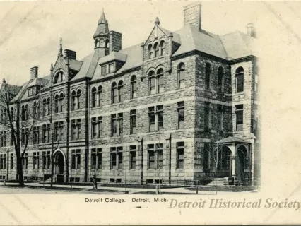 Postcard - Detroit College. Detroit, Mich.