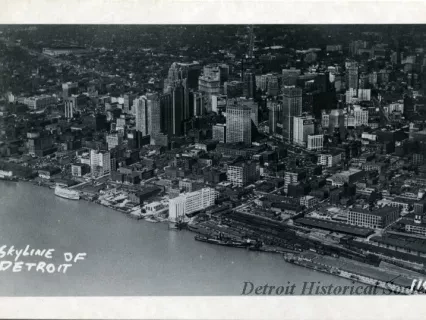 Postcard - Skyline of Detroit