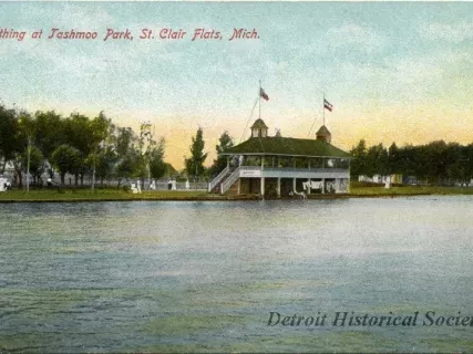 Postcard - Bathing at Tashmoo Park, St. Clair Flats, Mich.