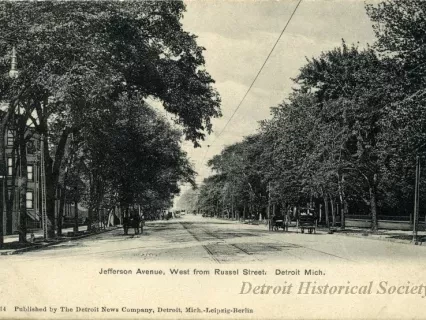 Postcard - Jefferson Avenue, West from Russel Street, Detroit, Mich.