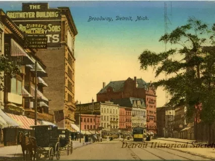Postcard - Broadway, Detroit, Mich.