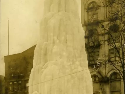 Postcard - Ice Fountain, Detroit