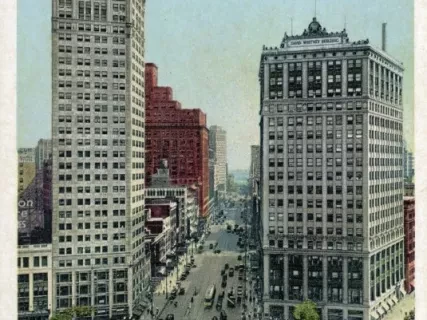 Postcard - Woodward Ave., Detroit, Mich. Looking South from Grand Circus Park