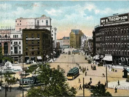 Postcard - Monroe Ave., Detroit, Mich.
