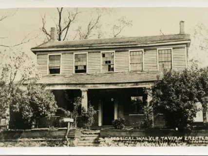Postcard - Historical Walker Tavern, Erected 1833, Brooklyn, Mich.