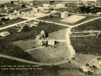 Postcard - Bird's-Eye View of Midget City, Detroit, as it Looks from Mountain at Rear