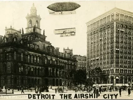 Postcard - Detroit The Airship City