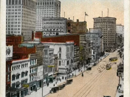 Postcard - Woodward Ave. looking North from Jefferson, Detroit, Mich.