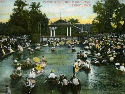 Postcard - Canoe Scene, Belle Isle Park, Detroit, Mich.