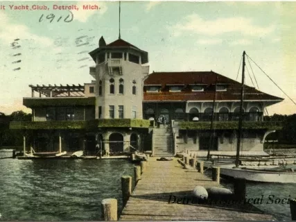 Postcard - Detroit Yacht Club, Detroit, Mich.