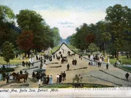 Postcard - Central Ave, Belle Isle, Detroit, Mich.