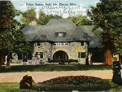 Postcard - Police Station, Belle Isle, Detroit, Mich.