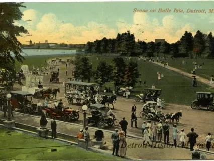 Postcard - Scene on Belle Isle, Detroit, Mich.