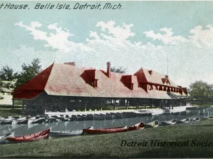 Postcard - Boat House, Belle Isle, Detroit, Mich.