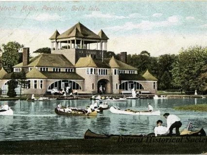 Postcard - Detroit, Mich., Pavilion, Belle Isle.