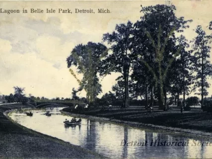 Postcard - Lagoon in Belle Isle Park, Detroit, Mich.