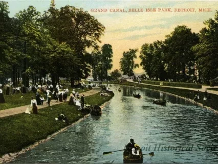 Postcard - Grand Canal, Belle Isle Park, Detroit, Mich