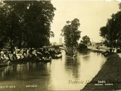 Postcard - Belle Isle, Detroit