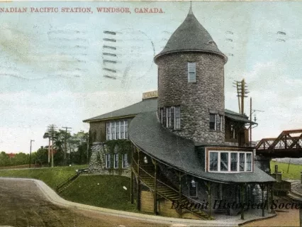 Postcard - Canadian Pacific Station, Windsor, Canada.