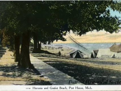 Postcard - Huronia and Gratiot Beach, Port Huron, Mich.