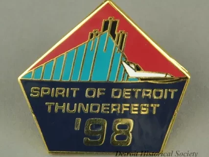 Medal, Pin