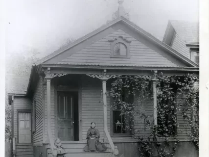 Print, Photographic - Clara and Edsel Ford at their 72. Alexandrine Ave. residence