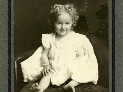 Photograph, Cabinet